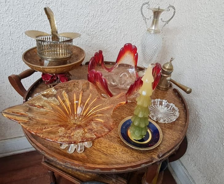 Buffet antigo trabalhado à mão à venda em nossa loja no Morumbi